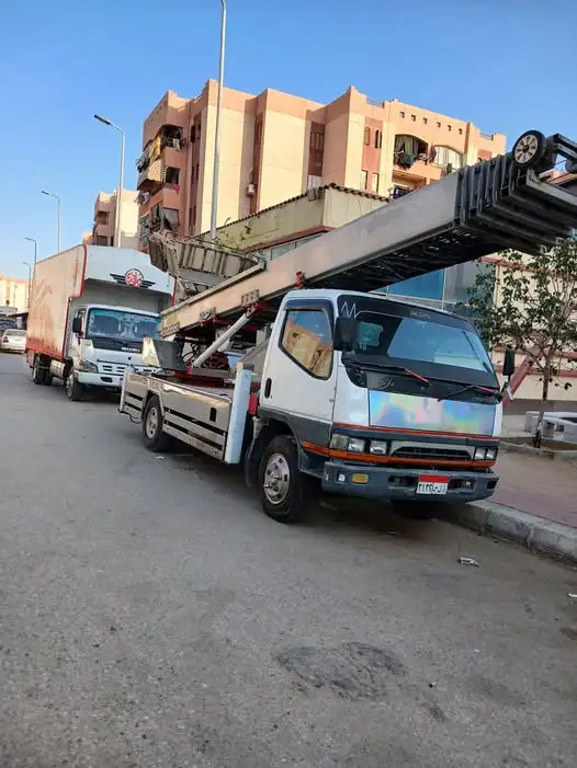 سيارات نقل عفش في 15 مايو